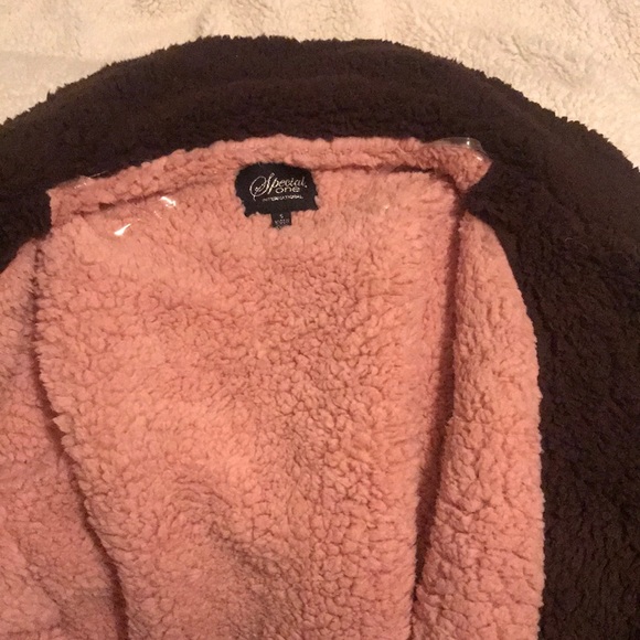 😊Brown with Pink fluffy jacket great for winter - Picture 2 of 3